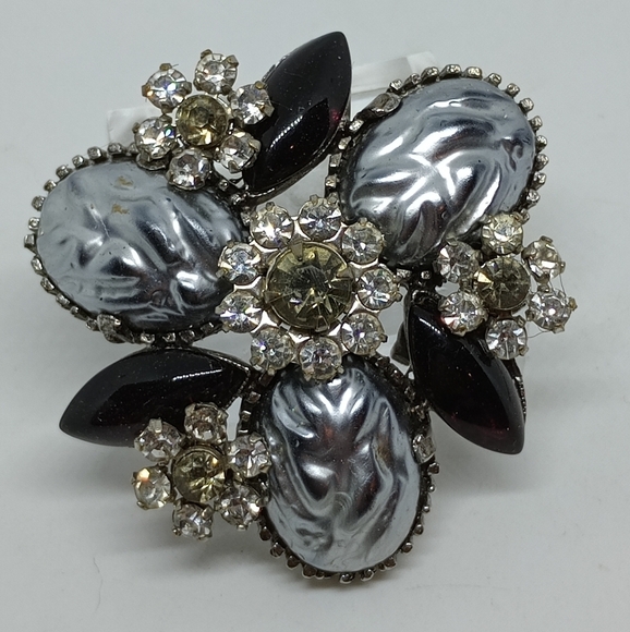 * vintage unsigned faux lava rock & rhinestone flowers pin brooch - Picture 1 of 5